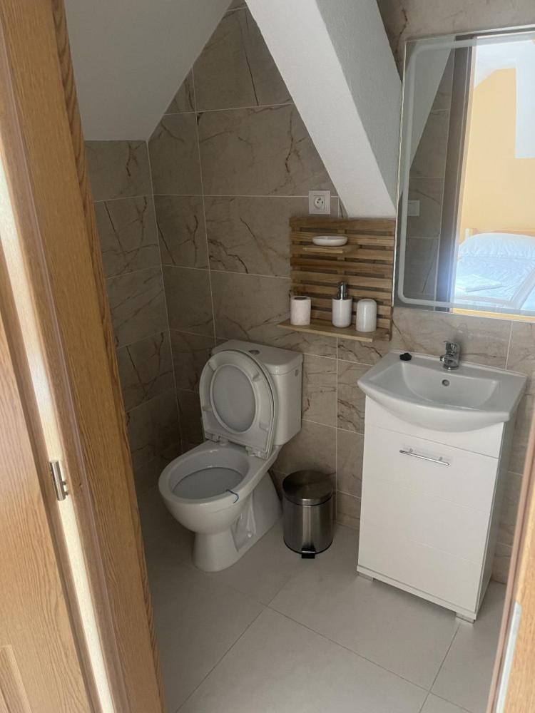 לינה וארוחת בוקר זנוימו Vt6 House & Restaurant מראה חיצוני תמונה
